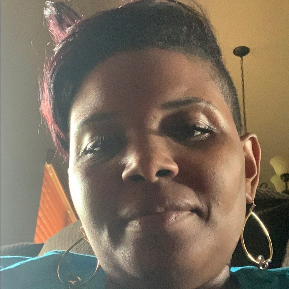 Meet your Posher, Danyell